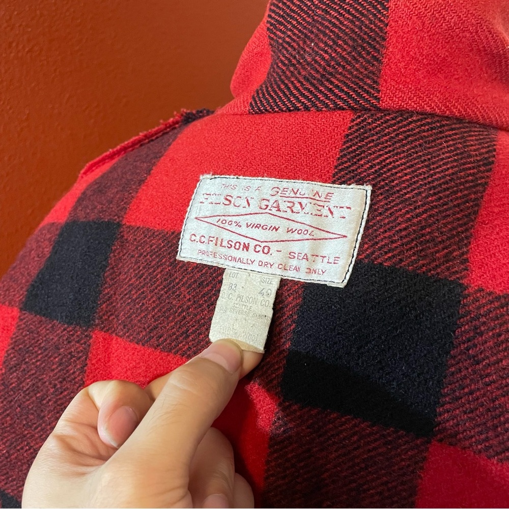 C.C Filson Men’s Vintage Mackinaw Cruiser Red Buffalo Plaid Wool Garment Coat - Picture 2 of 8